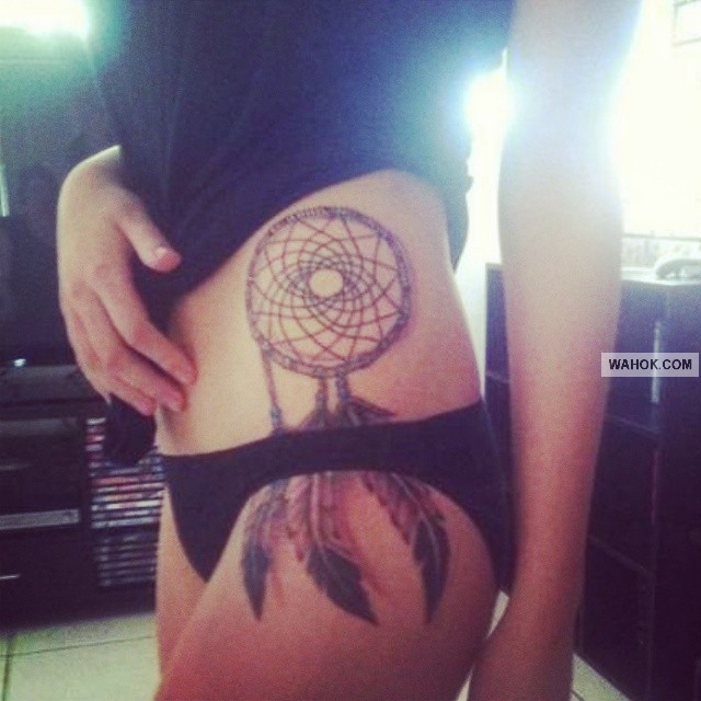 Gambar Tato Cute To Cewek Di Bagian Rusuk Dan Pinggang