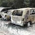 Un incendio calcina dos coches y daña un tercero en el aparcamiento de la grúa de Andikollano