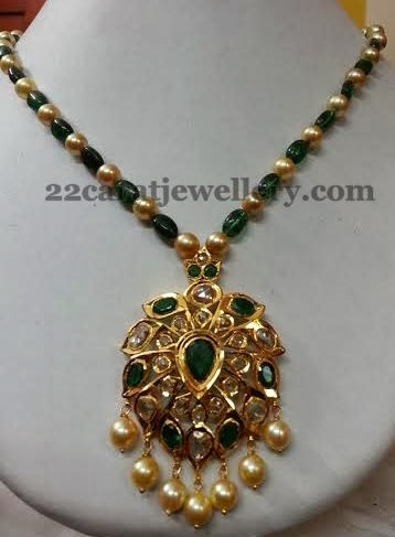 Emerald Beads Set with Pachhi Locket
