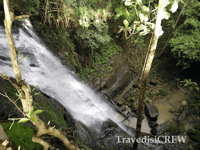 Kumpulan air terjun di kalbar tentu menambah manis destinasi wisata alam borneo, Riam Saputih Merambang kab sekadau menyajikan keindahan pesona hutan asri