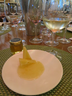 Tasting Plate #4: Mead with Thunder Oak Aged Gouda