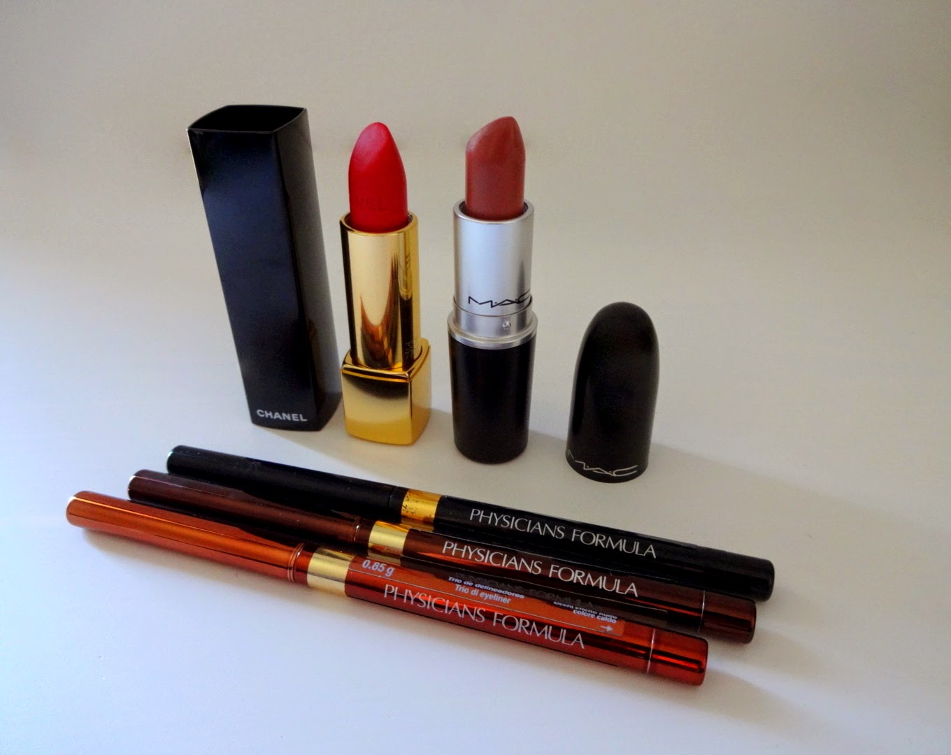 make up, trucco, rossetto rosso, rossetto nude, mac velvet teddy, chanel rouge allure velvet la flamboyante, chanel make up christmas collection 2014, physician's formula
