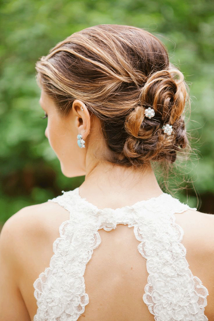 Casamento penteado noivas madrinhas stylemepretty naturalhaircut Penteados para casamento no campo - Madrinhas de Casamento