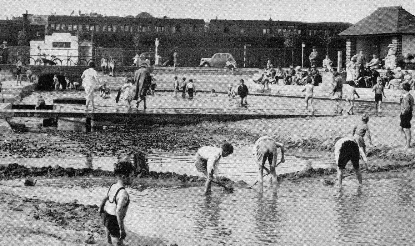 Tour Scotland Old Photograph Paddling Pool Carnoustie Scotland