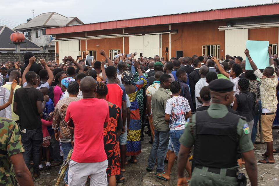 Wasu 'yan ta'adda sun tuba ga Allah sun mika makamai a kudancin