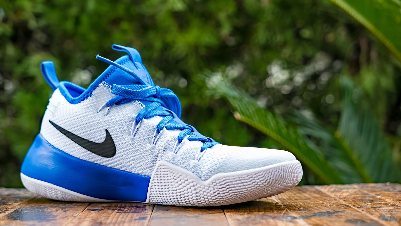 nike hypershift white