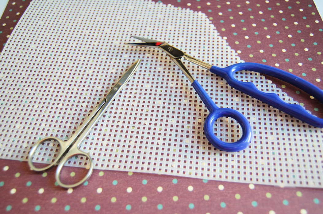 Strings Away! Canvas Tip Scissors
