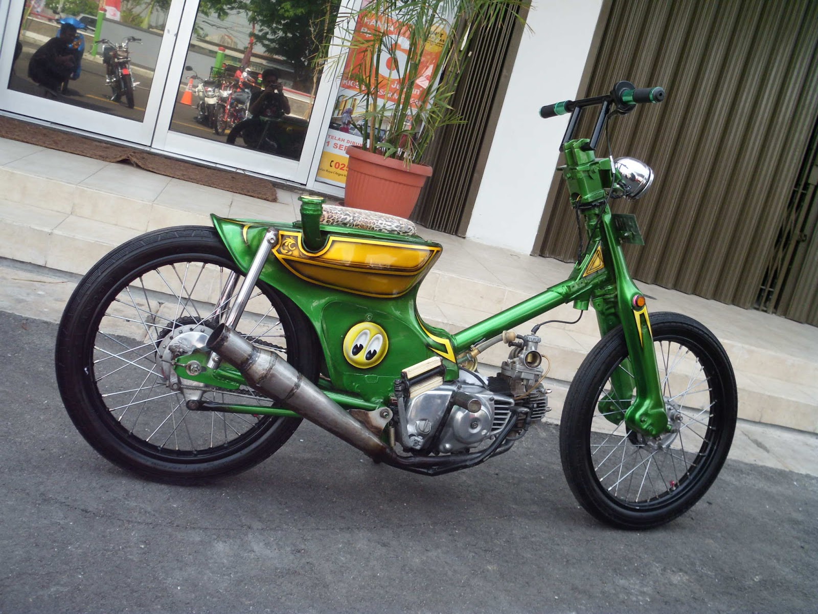 Gambar Modifikasi Honda C70 Warna Hitam Terbaru | Pecinta Modifikasi