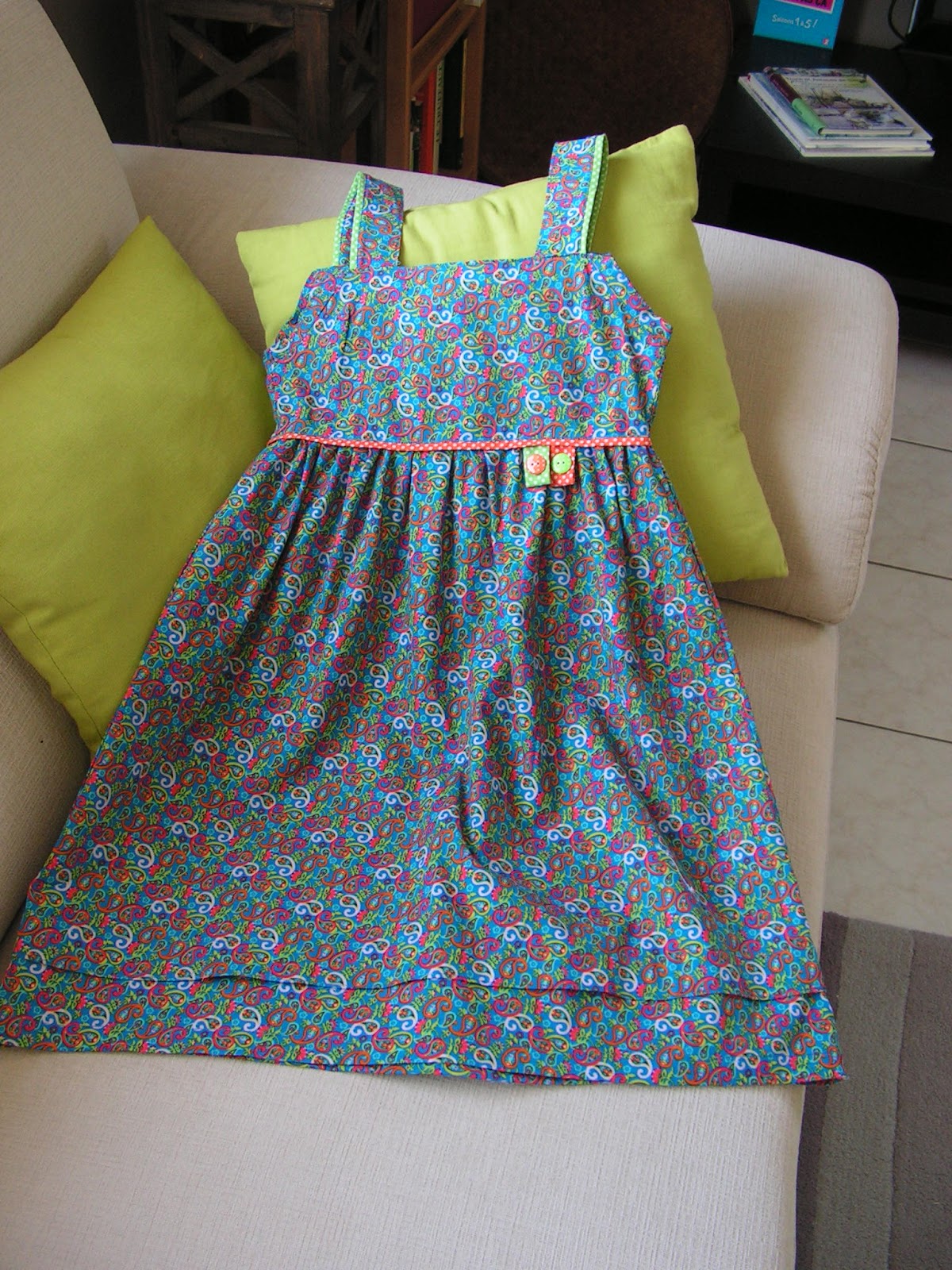 Couture loisir Robe fillette à bretelles