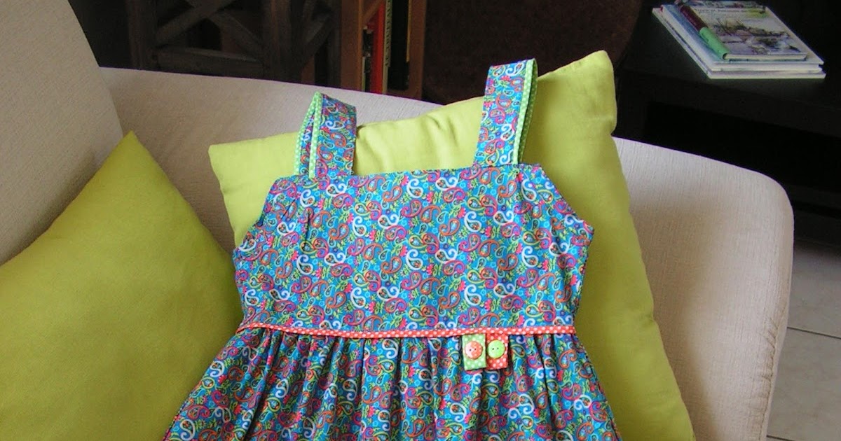 Couture loisir Robe fillette à bretelles
