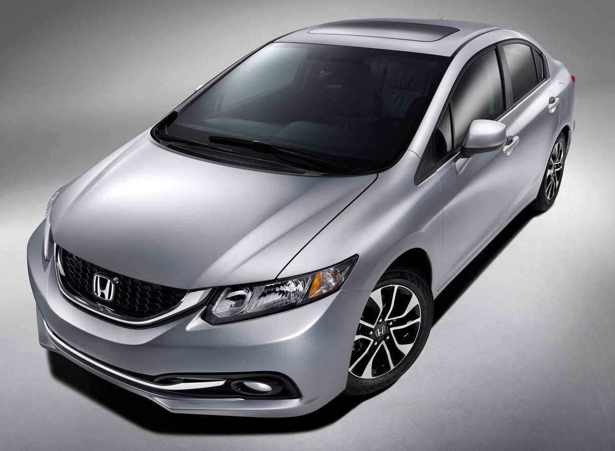 Honda Civic 2013 surge reestilizado nos EUA | CAR.BLOG.BR