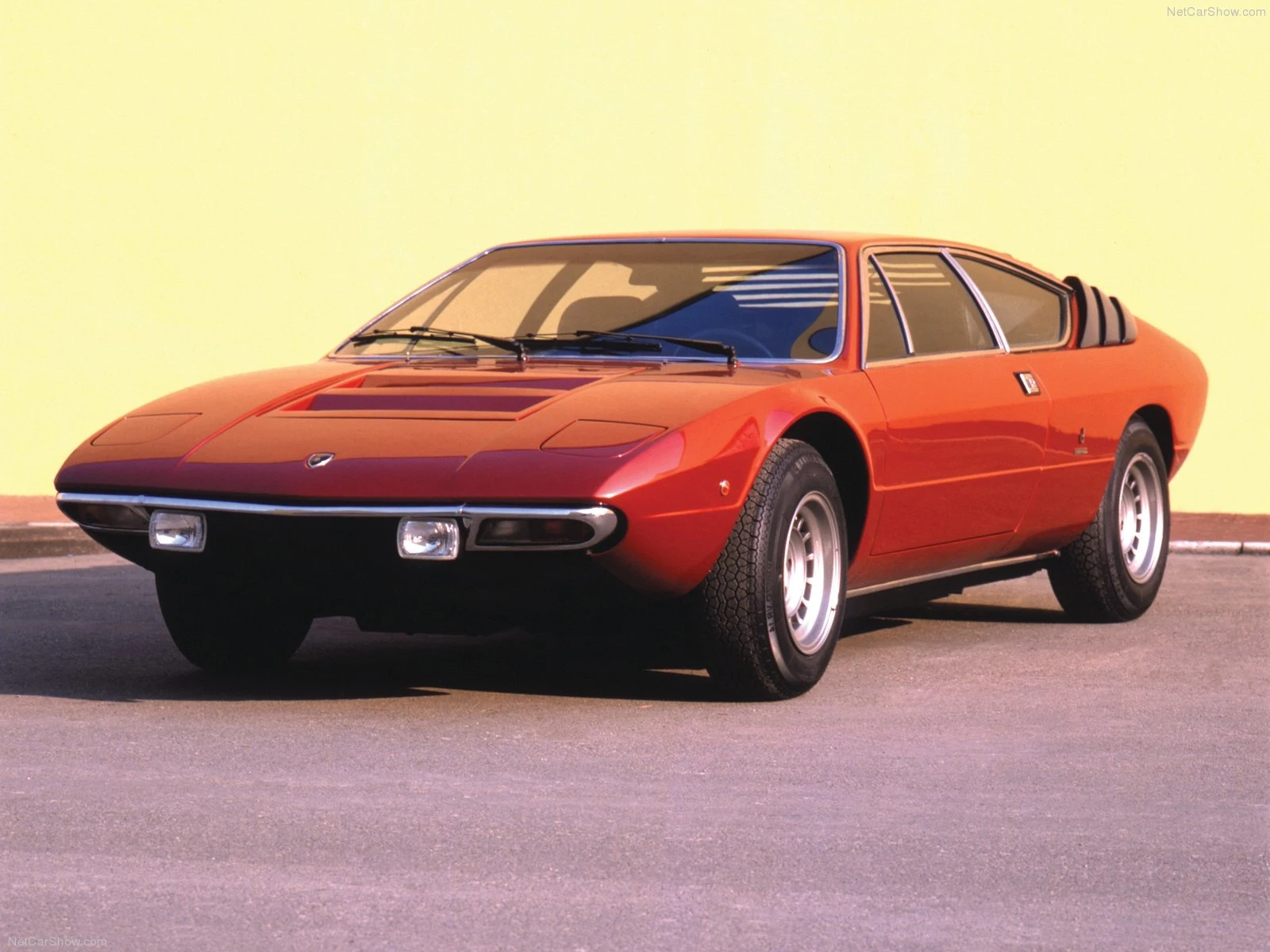 Hình ảnh siêu xe Lamborghini Urraco 1972 & nội ngoại thất