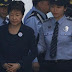 Park Geun-hye: S Korea trial of impeached president begins