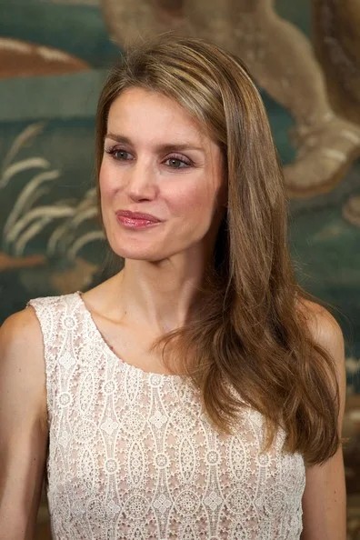 Princess Letizia attended an official dinner with the Balearic authorities at the Almudaina Palace