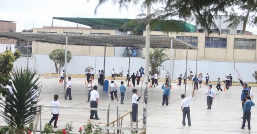 El 70% de colegios elevará 6% en promedio sus pensiones este año, según informe del Grupo Educación al Futuro (GEF) El 70% de colegios elevará 6% en promedio sus pensiones este año, según informe del Grupo Educación al Futuro (GEF)