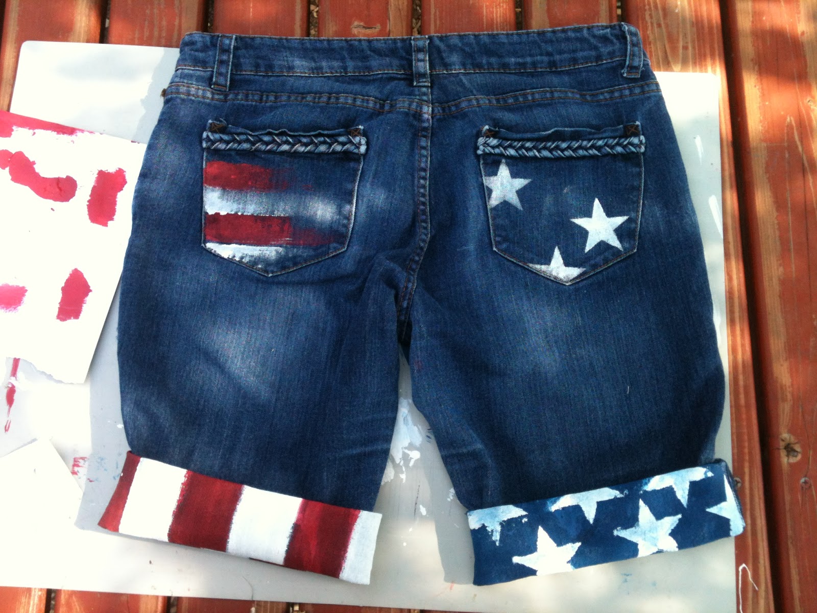 1000 DIY Life Lessons: Independence Day DIY Shorts