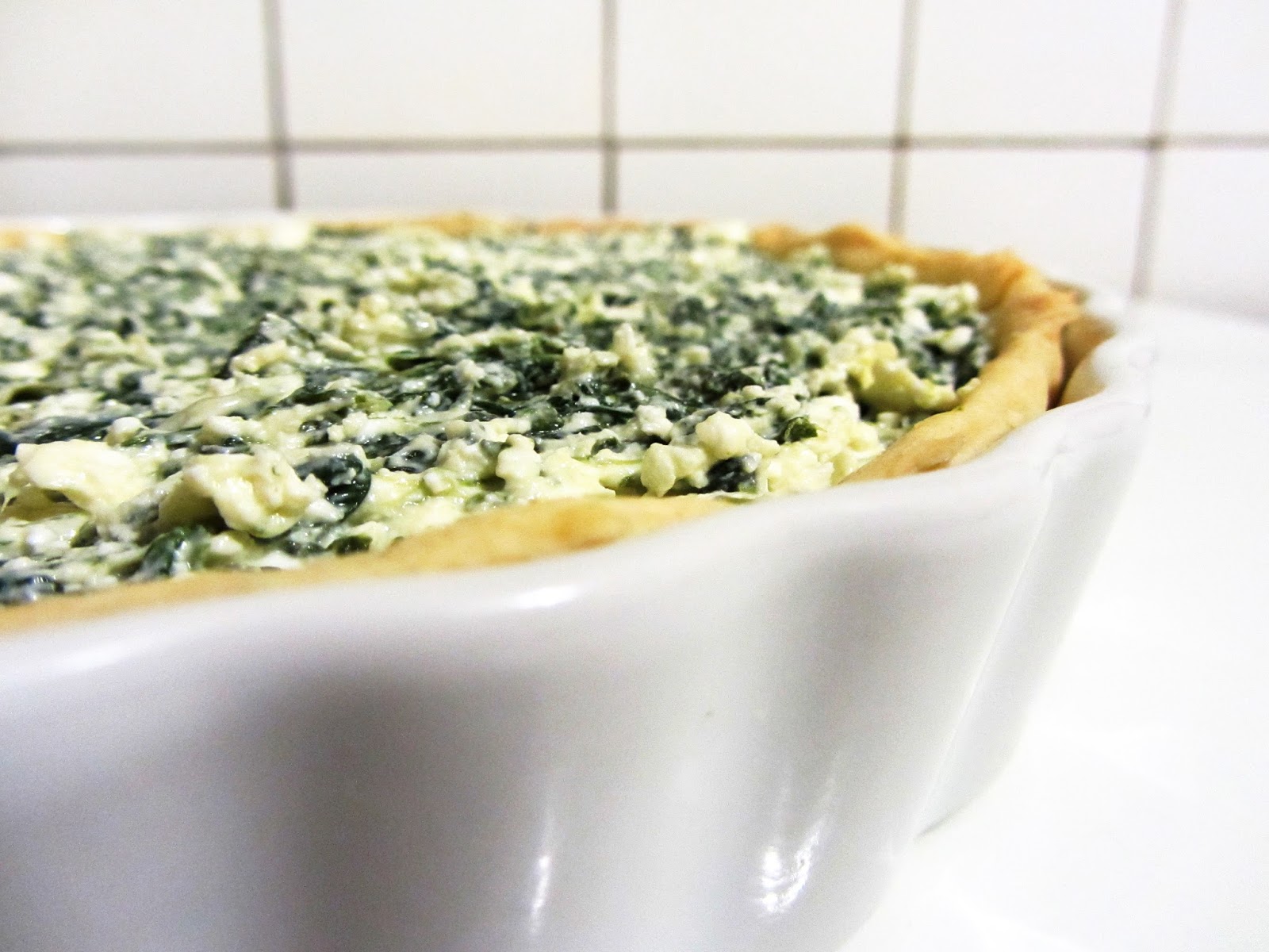 киш с семгой и шпинатом.