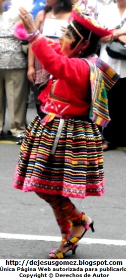 Cuzqueña Foto de la cusqueña bailando por Jesus Gómez