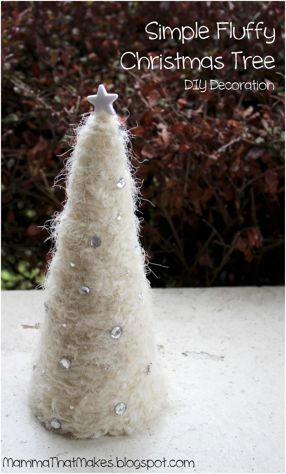 Mamma That Makes Fluffy Christmas Tree Craft