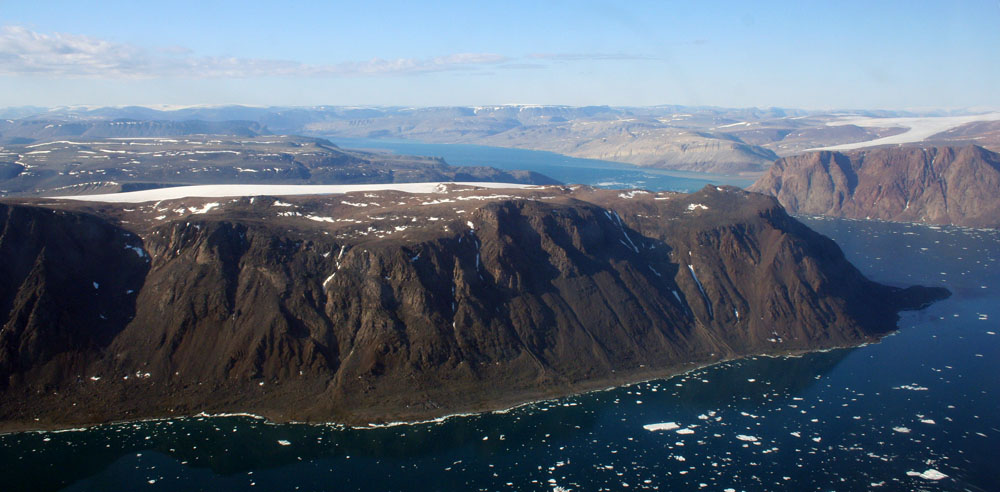 Самый большой архипелаг северной америки. Остров Элсмир. Баффинова земля архипелаг. Северная Америка канадский Арктический архипелаг. Острова канадского арктического архипелага.
