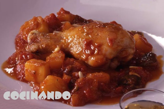 Pollo Con Tomate Y Manzana
