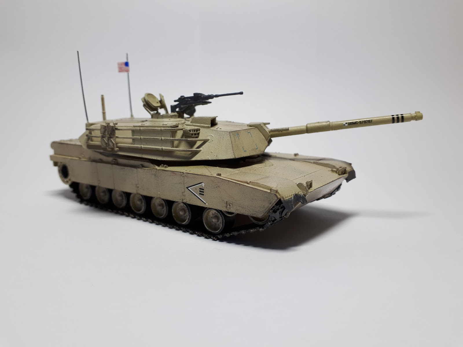 Tank construction by Lynhartt M1 Abrams von Italeri