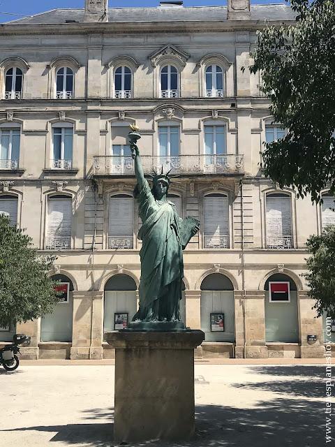 Replica Estatua Libertad Burdeos Bordeaux que ver en viaje Francia
