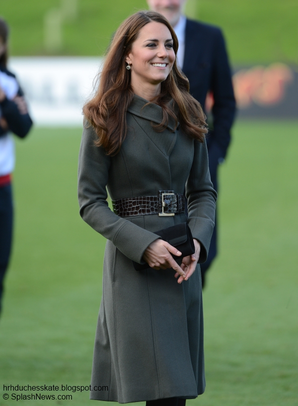 Duchess Kate: Kate in Reiss Coat For St George's Park Opening