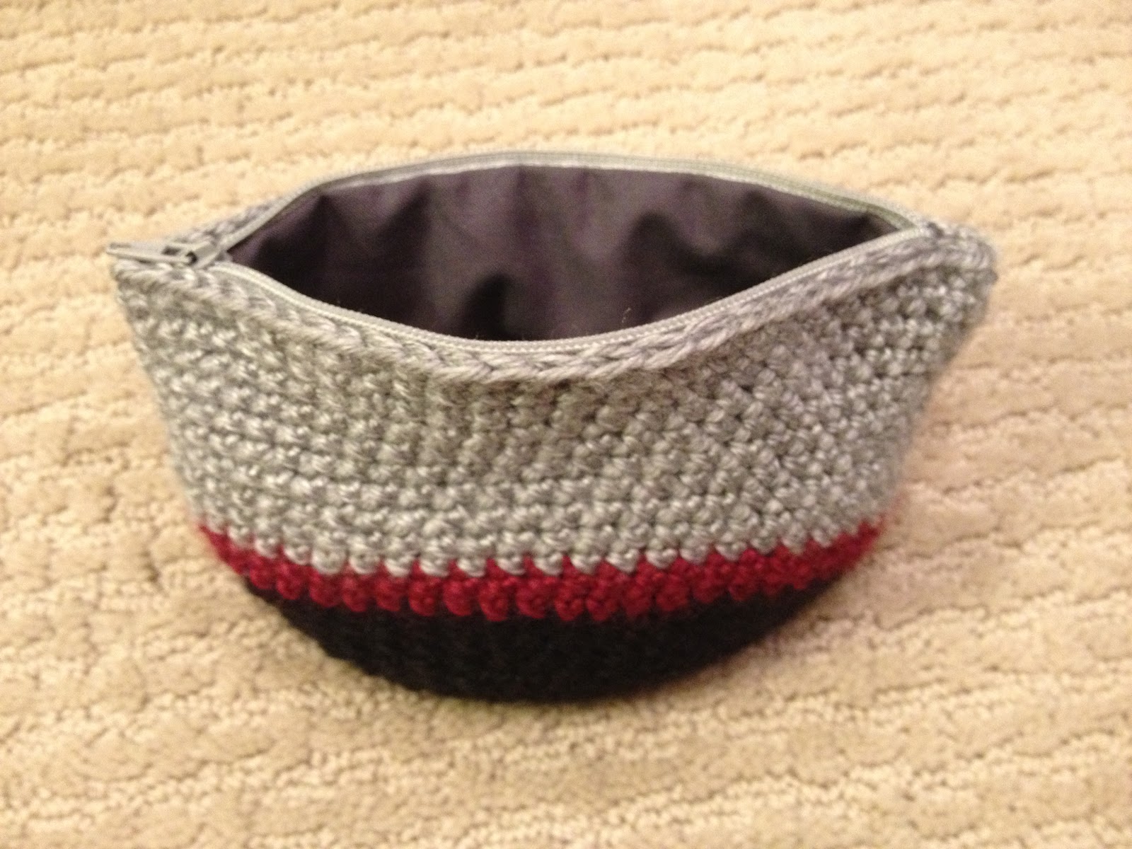 Another Ordinary Life Crocheted Zipper Pouch Pattern