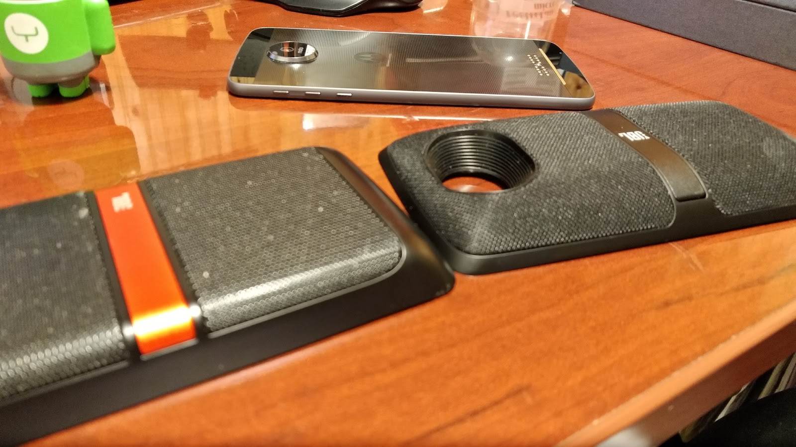 moto mods jbl soundboost