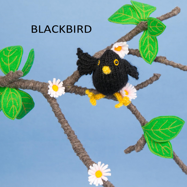 Hippystitch Blackbird Knitting Pattern by Sue Stratford