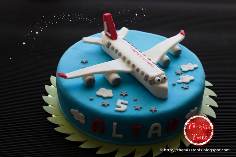 torta compleanno aeroplano e creatività - airplane cake