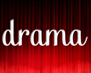  drama merupakan suatu karya sastra yang ditulis dalam bentuk dialog dan dengan maksud dip Contoh Naskah Drama untuk 4 Orang Pemain
