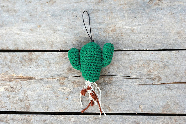 Crochet Cactus Saguaro, crochet Pendant Charm, Christmas ornament, nature green Amigurumi, Keychain charm, Handmade cacti, Special funny gift TomToy