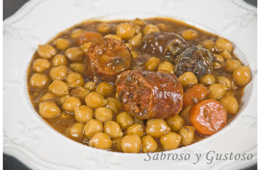 Potaje de garbanzos con chorizo y morcilla Sabroso y Gustoso