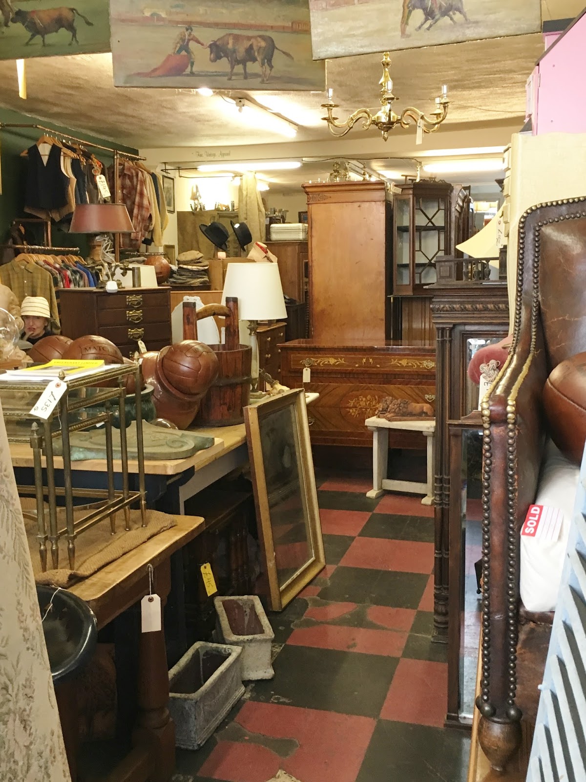 Hastings Old Town antique and junk shops