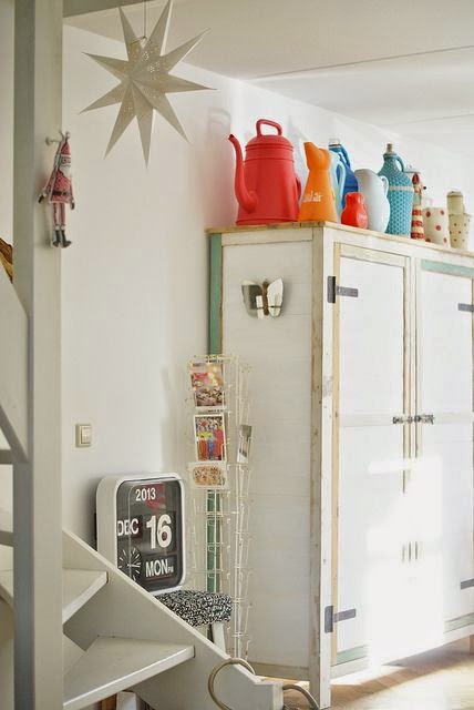 Taquillas blancas vintage armario cocina