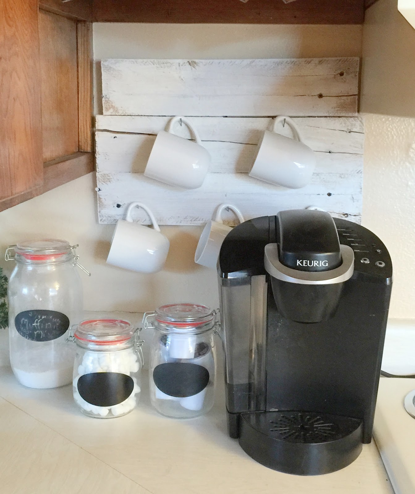 HOME CHRONICLES DIY Convenient Cup Holder