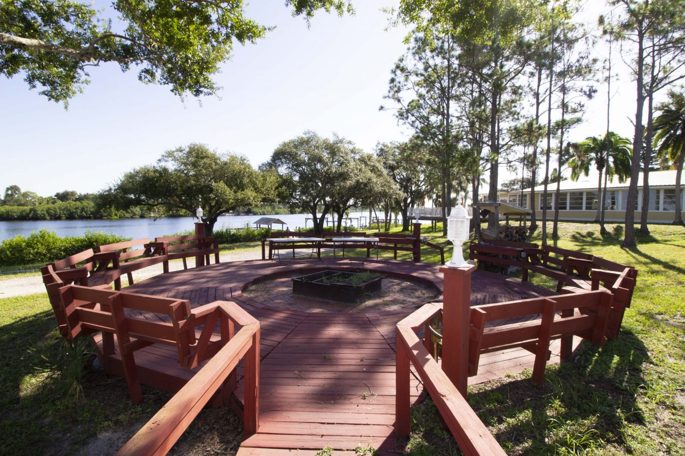 Passport America Site Seers River Vista RV Village, A Cove Resort