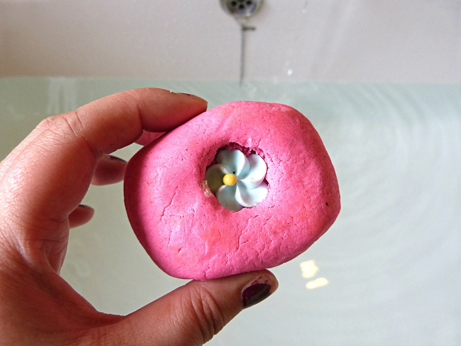 Lush Oxford Street Creamy Candy hannatalks