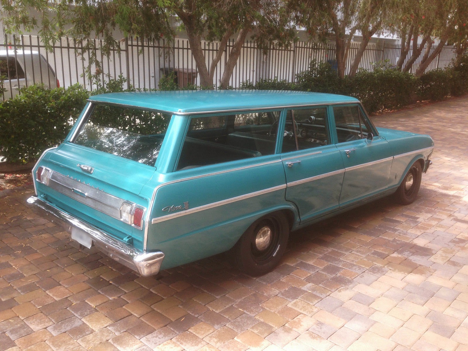 10k: 355CI SBC w 700R4: 1965 Chevrolet II Nova Wagon - DailyTurismo, image size:1600x1200