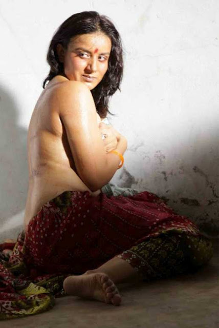 Pojagandhi Nude Images Com - Rival Sriramulu steals Yeddy's 'star power' as Pooja Gandhi jumps ...