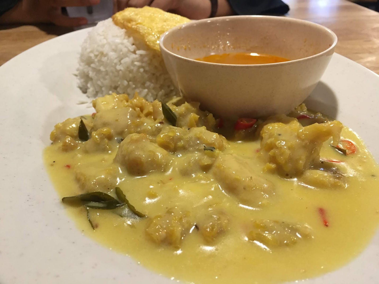 HELLO FOOD HUNTING IN BANGI