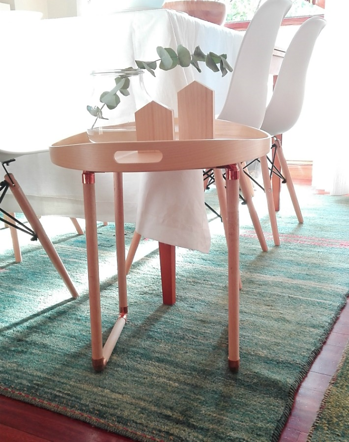 IKEAHACK bandeja convertida en mesa ayudaadecorar.blogspot.com.es/