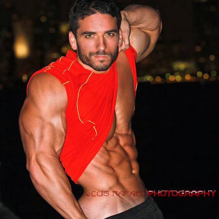 Daily Bodybuilding Motivation: Handsome Male Model Cross 