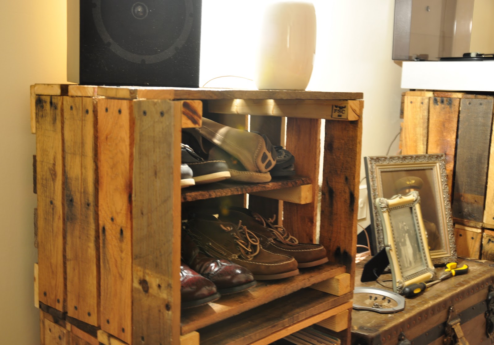 Upcycling Creations - Turning Trash Into Treasure : From Shipping Pallets to Record Crates
