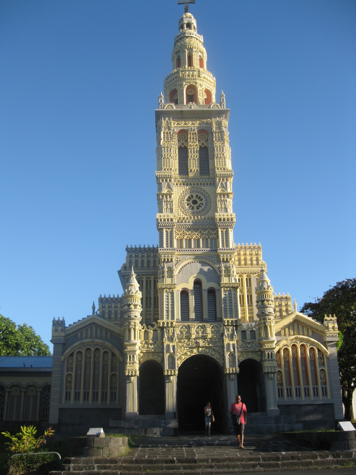 Voyage voyage... Eglise de SainteAnne
