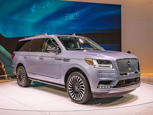 2018 Lincoln Navigator front