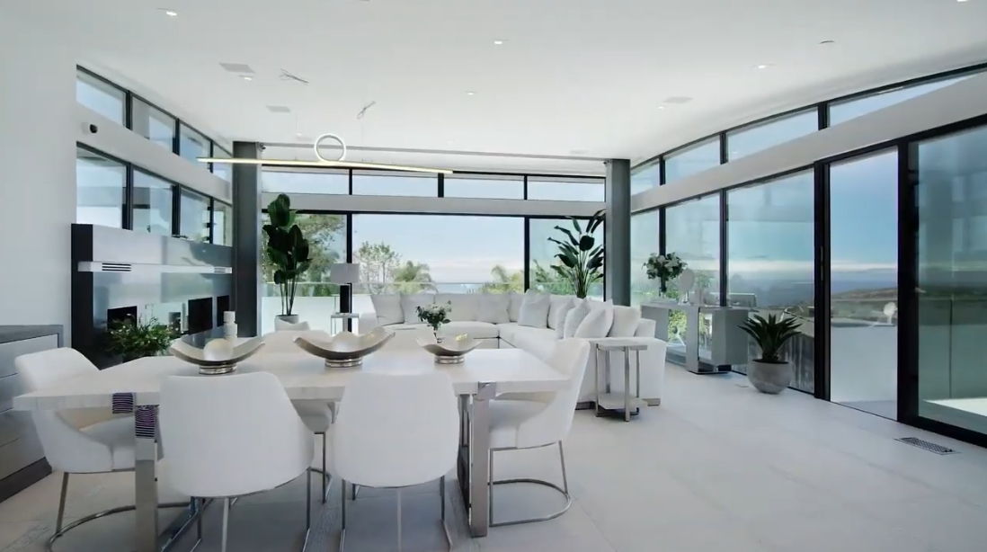 31 Photos vs. 2570 Park Ave - Luxury Home & Interior Design Video Tour 31 Photos vs. 2570 Park Ave - Luxury Home & Interior Design Video Tour
