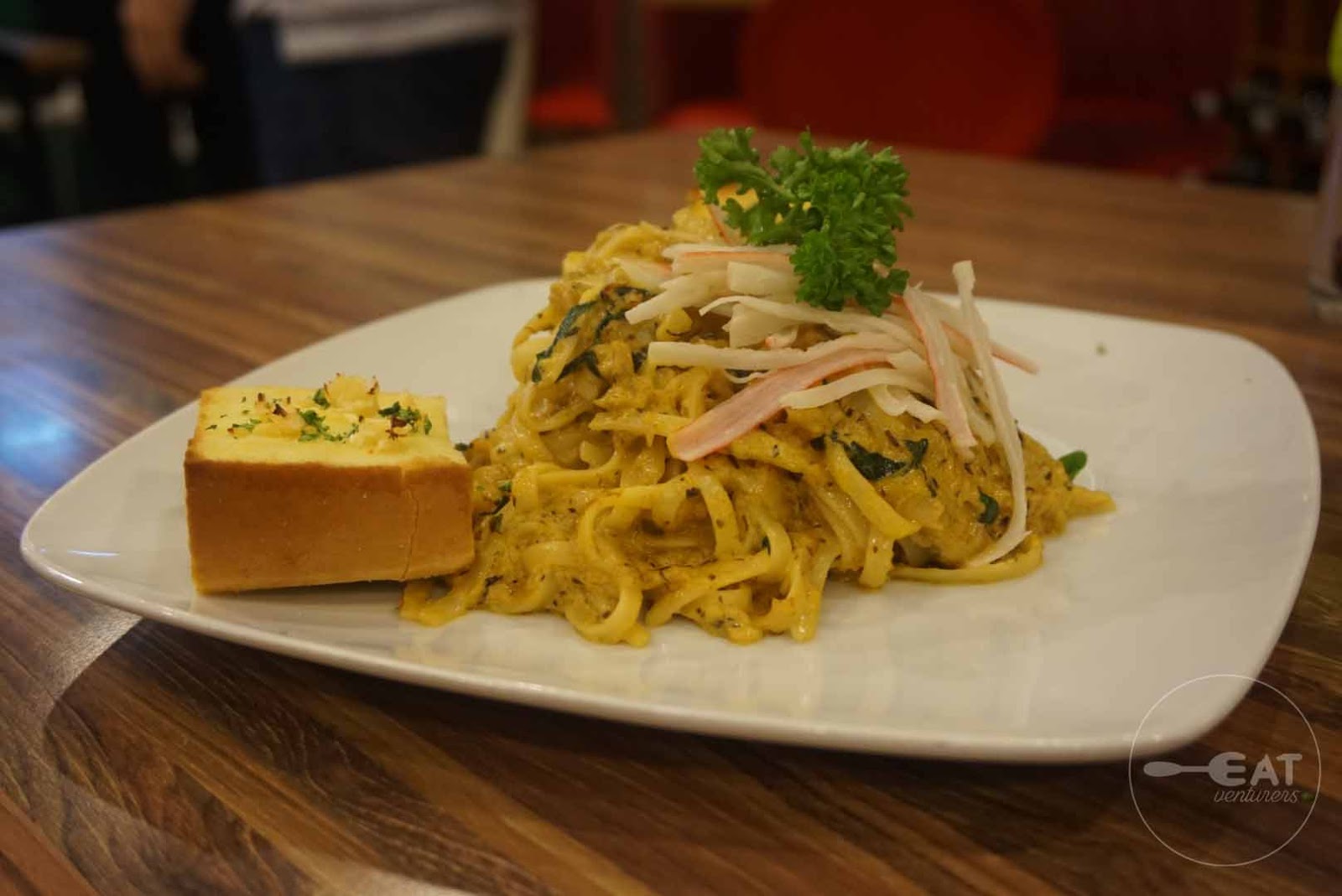 Review Don Henrico's still wows with pizza, pasta, and more